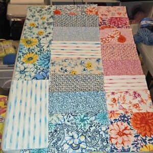 18 Pinking Shear PRE-CUT Quilting Sewing Fabric Squares Total 36 Floral & Fun